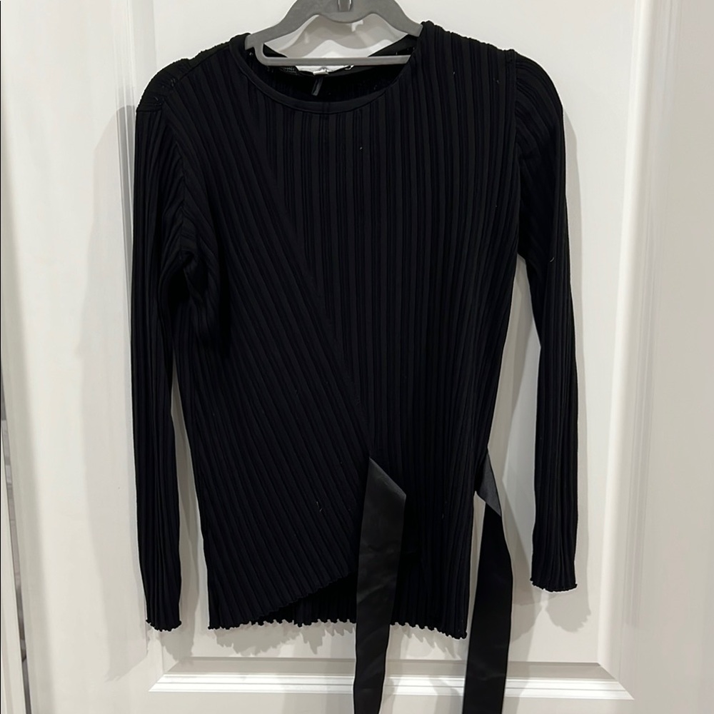 Elegant Black Ribbed Women's Top